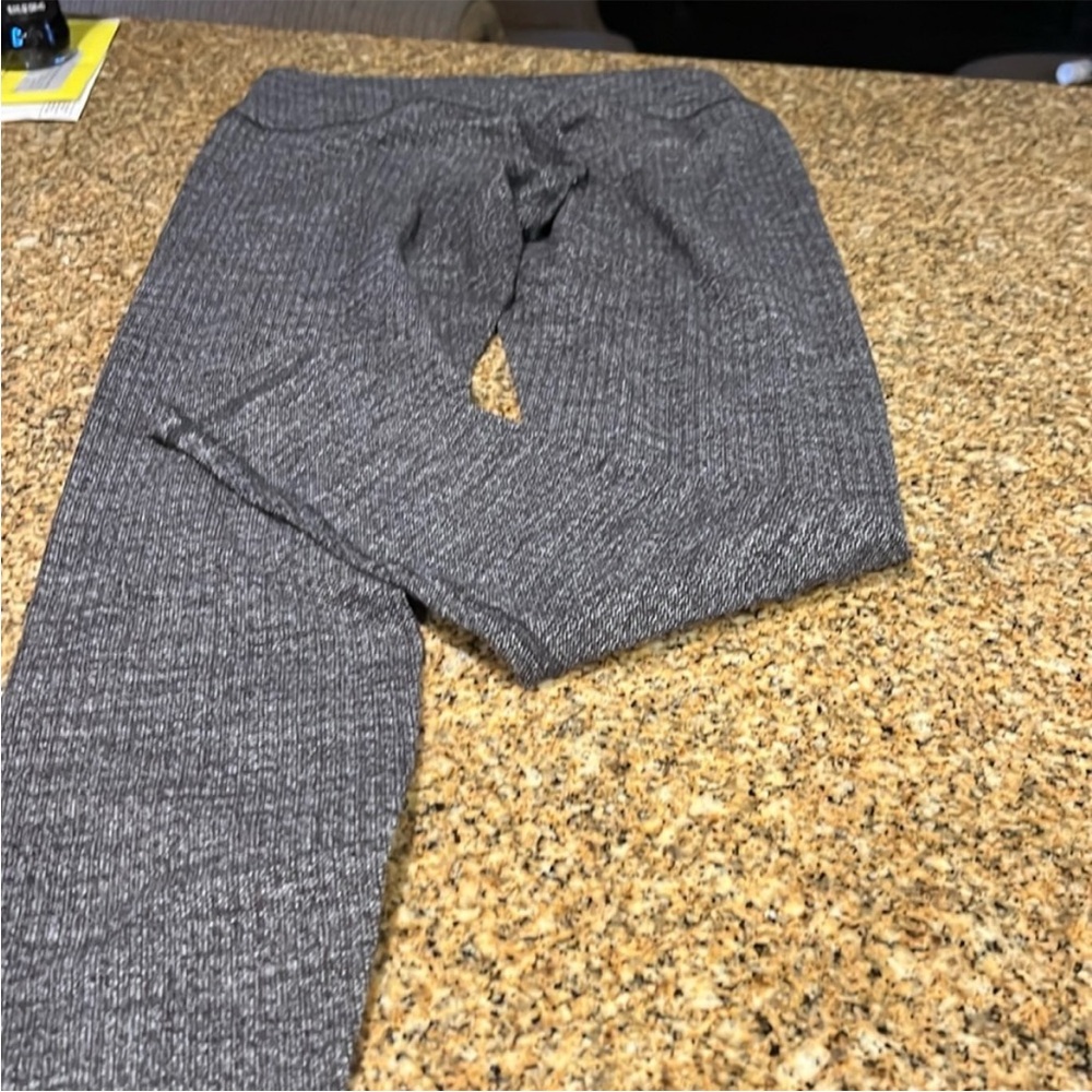 Lululemon Retro Black & Gray Knit High Rise Leggings Size 12